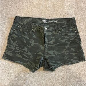 Signature Levi’s Women's Camo Jean Shorts